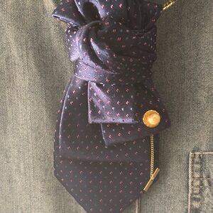 Elegant Navy Patterned Tie
